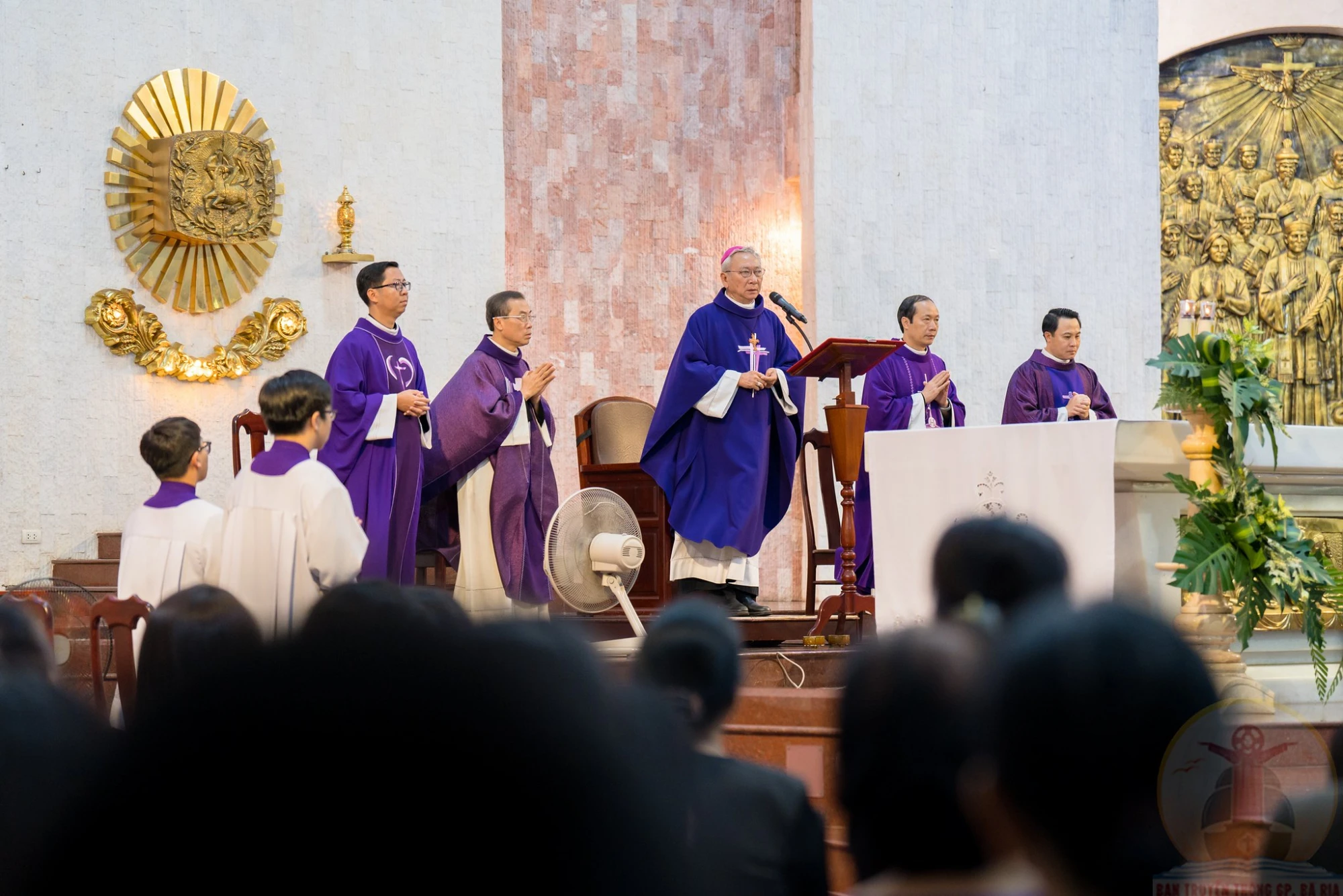 gx-chanh-toa-ba-ria-duc-giam-muc-giao-phan-cu-hanh-le-tro